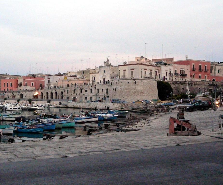 Palazzo Lupicini Affittacamere Bisceglie Extérieur photo